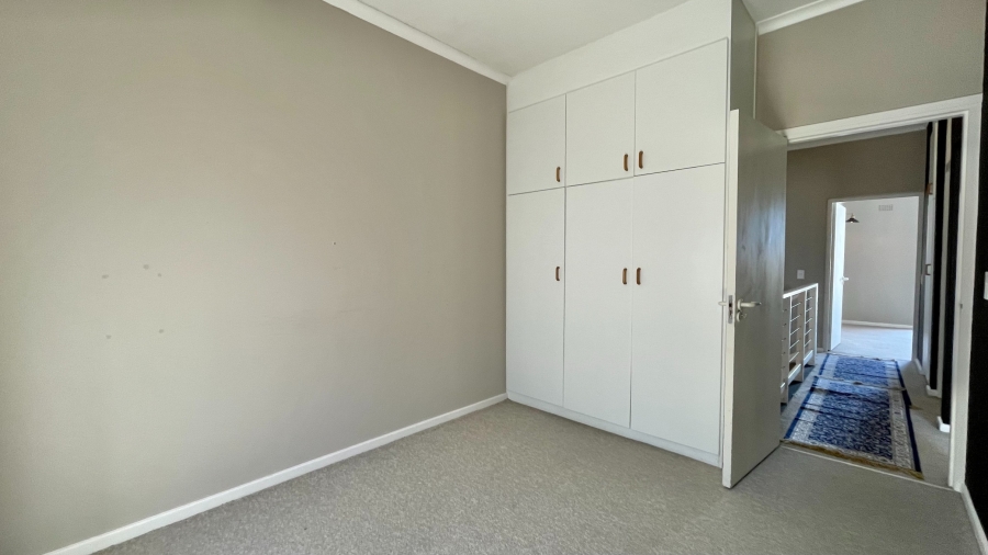 3 Bedroom Property for Sale in Harbour Island Western Cape